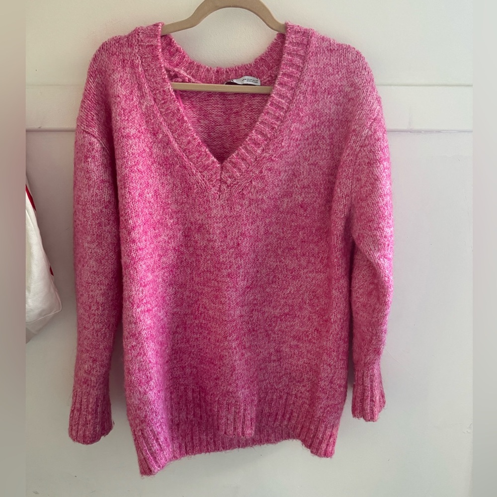 Zara pink sweater in size medium!